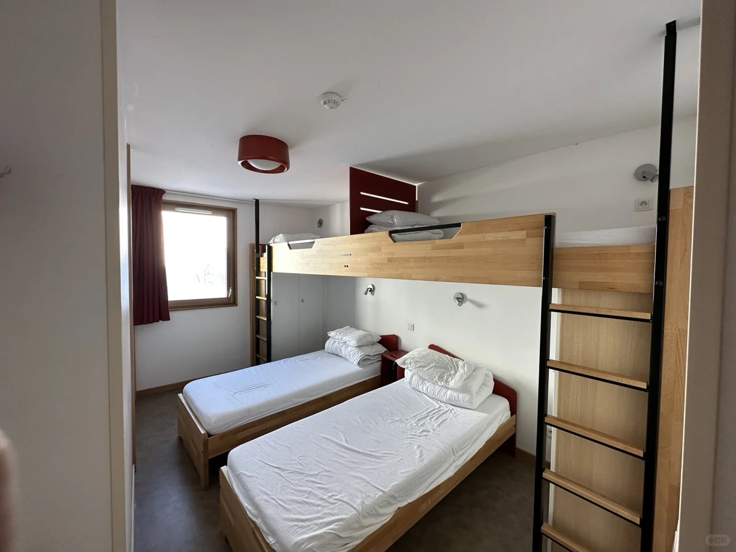 UCPA Val Thorens four-bed room
