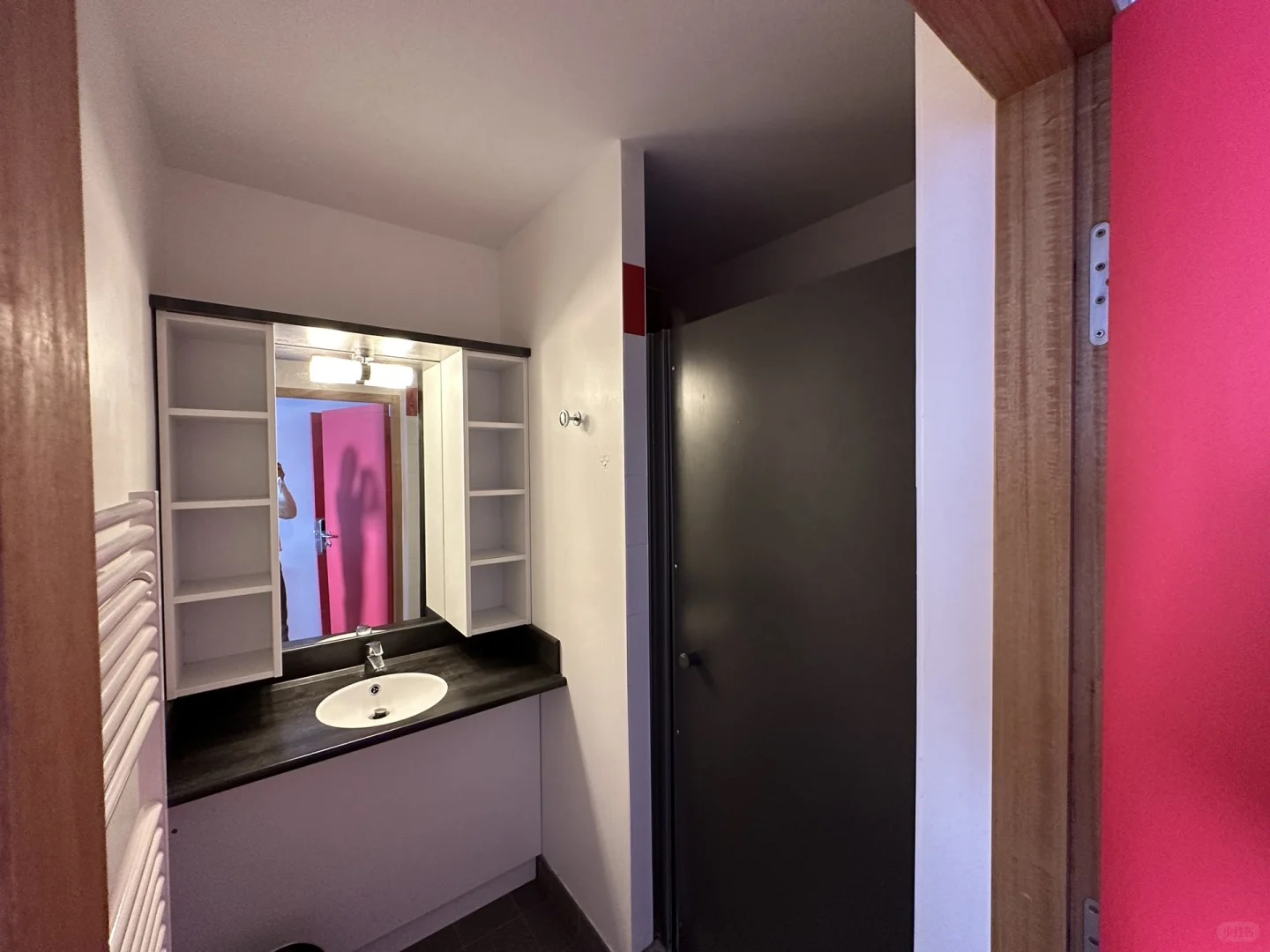 UCPA Val Thorens shared bathroom